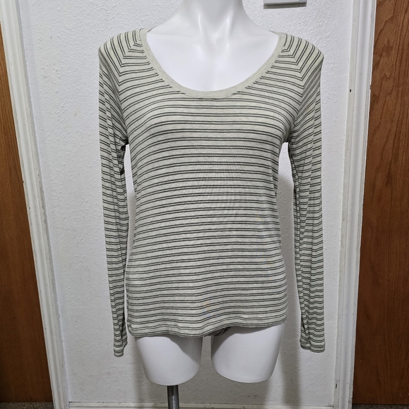 CAbi | game day tee - Picture 2 of 8